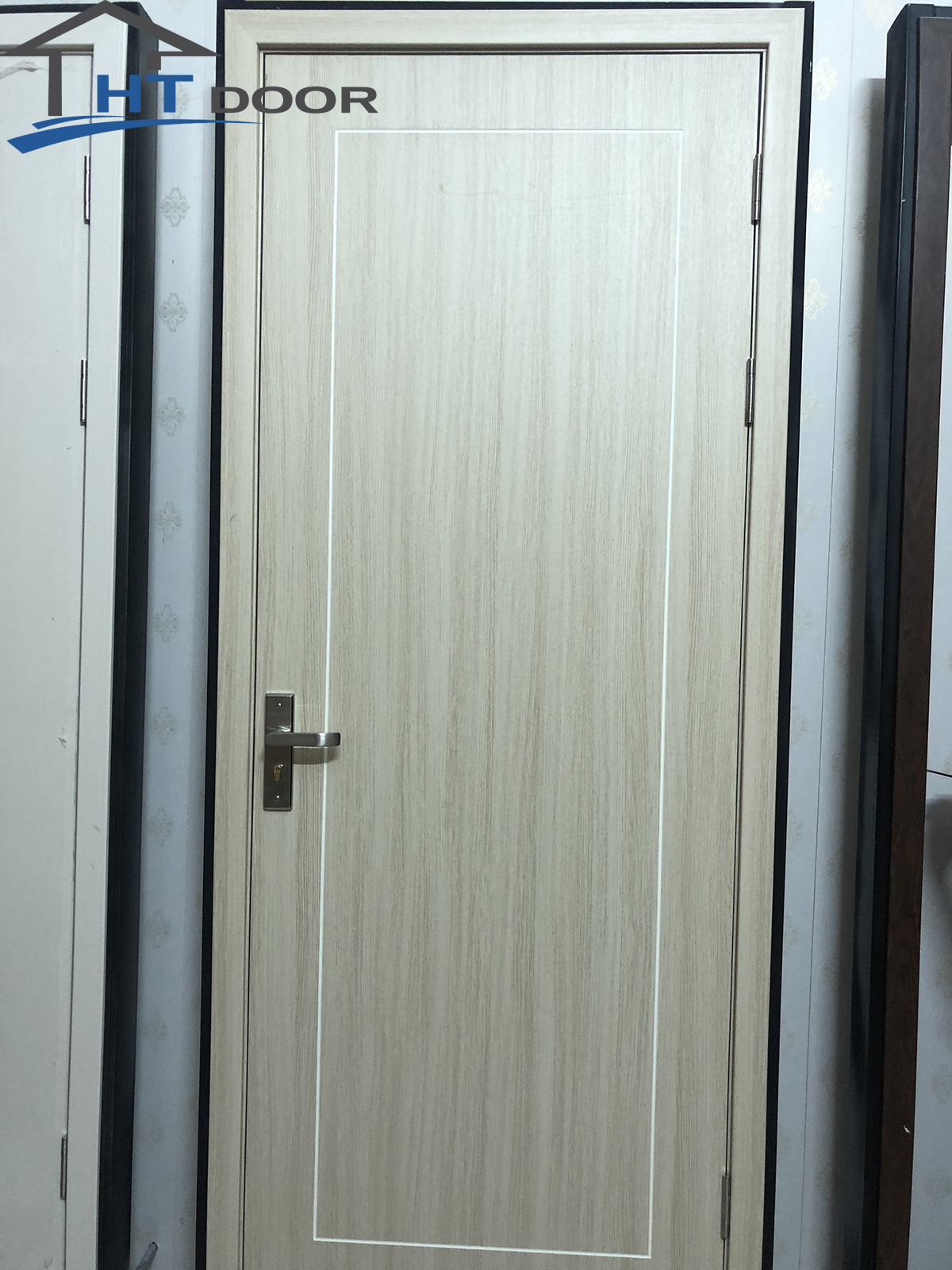 Mẫu cửa gỗ nhựa composite soi sơn